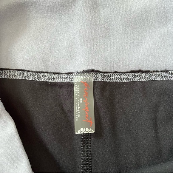 **NWT SOLD OUT** Free People Black Platinum Sail Away Leggings - Picture 6 of 7